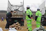 韩国环卫工人年薪18万