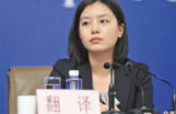 两会上冷艳女翻译