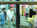 抢婴儿男子照片曝光