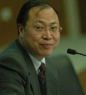 国家教育发展研究中心副主任杨银付我受教育的生涯中有很多很难忘的老师。我想说三位，一位是我的小学老师，陈老师；一个是我的中学老师，郭老师；还有一位老师，是我的大学老师，黄老师...