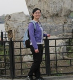 中国传媒大学学生王鹏飞我印象最深的老师是我在研究生学习期间遇到的一位老师。我学习的是传播学，张老师教我们媒介研究的课。张老师开放的心态和不拘一格的上课方式对我影响挺大。