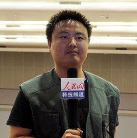 人民网财经部夏晓伦最难忘中学物理老师刘春月，刘老师在课堂上的趣味讲解，增加了我对物理课程的热爱，8年未见，不知您是否安好，愿工作顺利。家庭幸福！