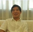 中央党史研究室宣传教育局副局长薛庆超在我考大学的时候遇到一位好老师，他是我高中时的地理老师，叫汉忠蓝，东北师范大学毕业，很有学问。我高中毕业后参加了工作，后来恢复高考，我毕业好几年，不知道怎么复习。