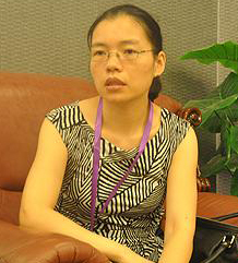 世纪佳缘创始人龚海燕有几个老师我印象非常深刻，一个是我小学五六年级时的语文庄德青老师，当时我是一个特别粗心的人，我因为粗心而做错的题目，她都会罚我抄500遍、1000遍...