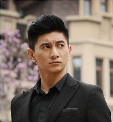 台湾知名男演员吴奇隆 王华台老师，他是我小学二三年级的老师，那时候是我家里最困难，我自己身体又最弱的时候，他给予我很多鼓励。