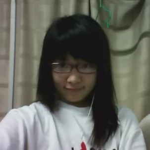 石家庄铁道大学学生刘云飞最难忘初中班主任李荣聪，她曾告诉我，无论你现在所处的境遇多差，这些客观原因都不是任由自己堕落的理由。你要做的依然是调整心态，继续向上，这样这些困境自然会被你甩在身后。
