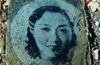 二战日军墓地现绝世美女