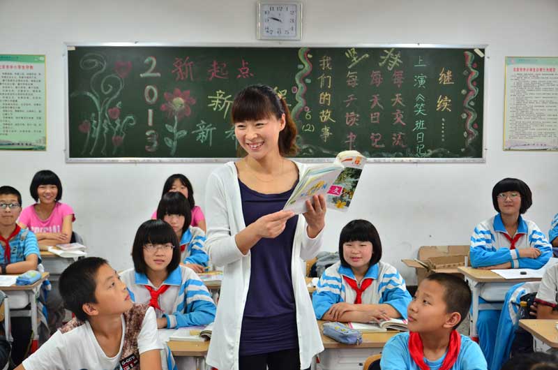 2012年,刁榮春投入到“賞”的教育理念研究之中。通過和作文教學相結合,她引導學生賞自己、賞父母、賞家庭、賞學校、賞家鄉……讓孩子用眼睛看世界,用心靈感受幸福,用文字記載成長,使其更加陽光自信,並學會感恩。學校也將她的教育理念進行借鑒研究,使之成為教學特色,因此2014年學校獲得了“北京市習作教學實驗校”稱號。“賞”的研究終於開花結果。