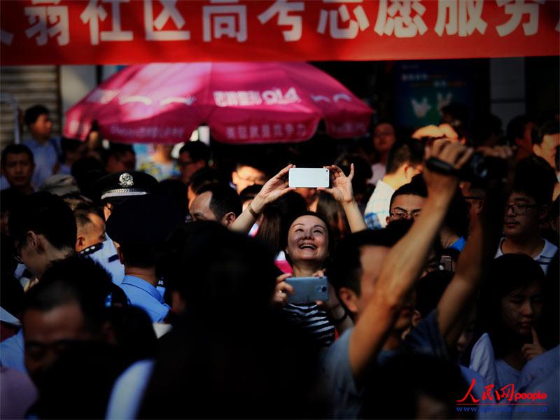 �ɶ�ʯ����ѧ�����⣬����Ϊ���¼���ڸ߿��ļ��䡣�������Ӱ��
