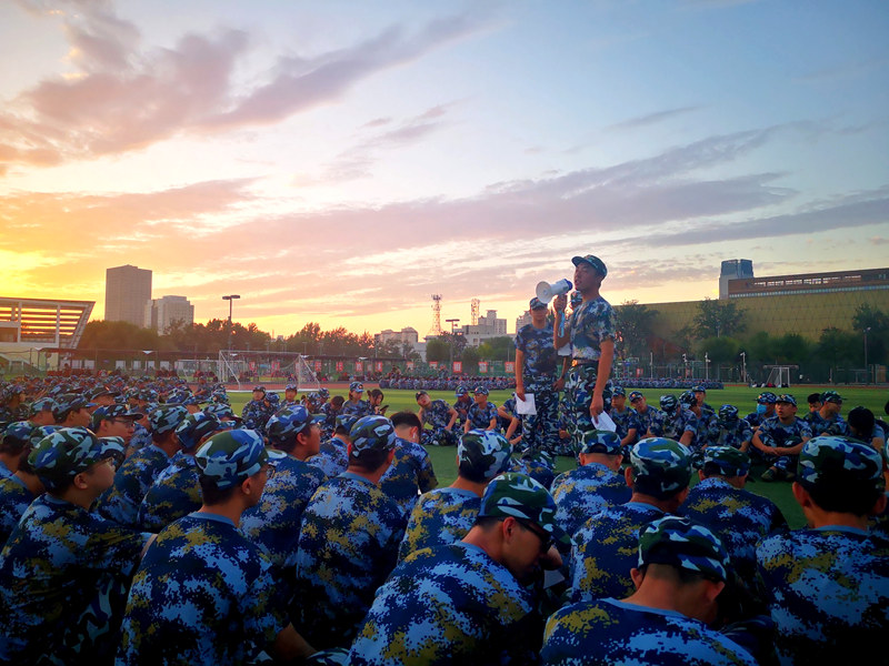 天津大學 “強軍故事會”（胡昕旸/攝）