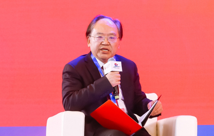 主持人: 汪明义 四川师范大学校长