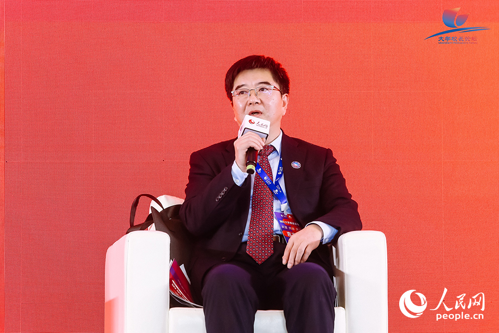西南大學黨委書記李旭鋒