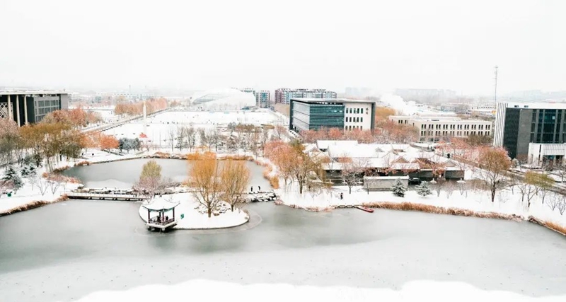 北京建筑大學：校園雪景俯瞰圖。校方供圖