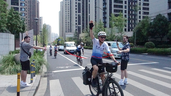 Ole Bouman的騎行之旅。校方供圖