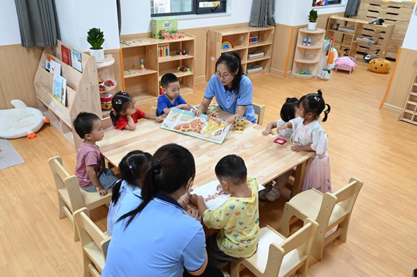鄭州市金水區杜嶺街道工會專門開設了低幼兒童托管班。人民網記者王玉興攝