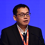     洪俊杰    山东财经大学党委副书记、校长人工智能赋能立德树人已是新时代高等教育高质量发展的新要求。在教育模式上，要充分借助现代信息技术，创新推动全环境的立德树人。