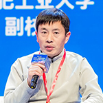     洪日昌    合肥工业大学副校长学校正以课程筑基、技术赋能、生态支撑的模式，让AI真正成为教育教学“超级助手”而非替代者，推动育人质量的持续提升。