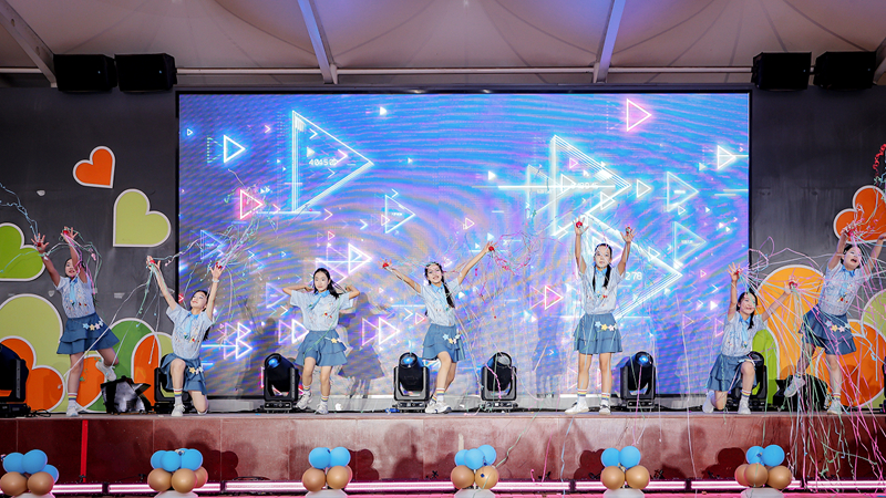 北京市石景山區古城小學“AI+畢業微電影”項目式學習成果展現場。校方供圖