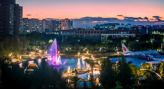 學校工匠文化育人陣地-匠心湖景觀